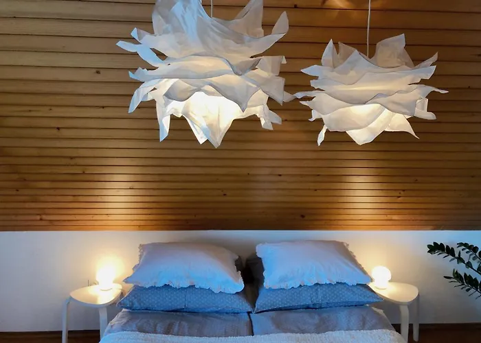 Hiša za goste Lakeview & 3*